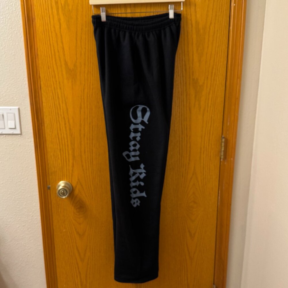Stray Kids Official DominATE Tour Merch Sweatpants - Picture 3 of 5